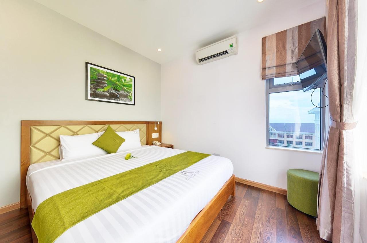 Richico Luxury Apartel Ocean Da Nang Bagian luar foto